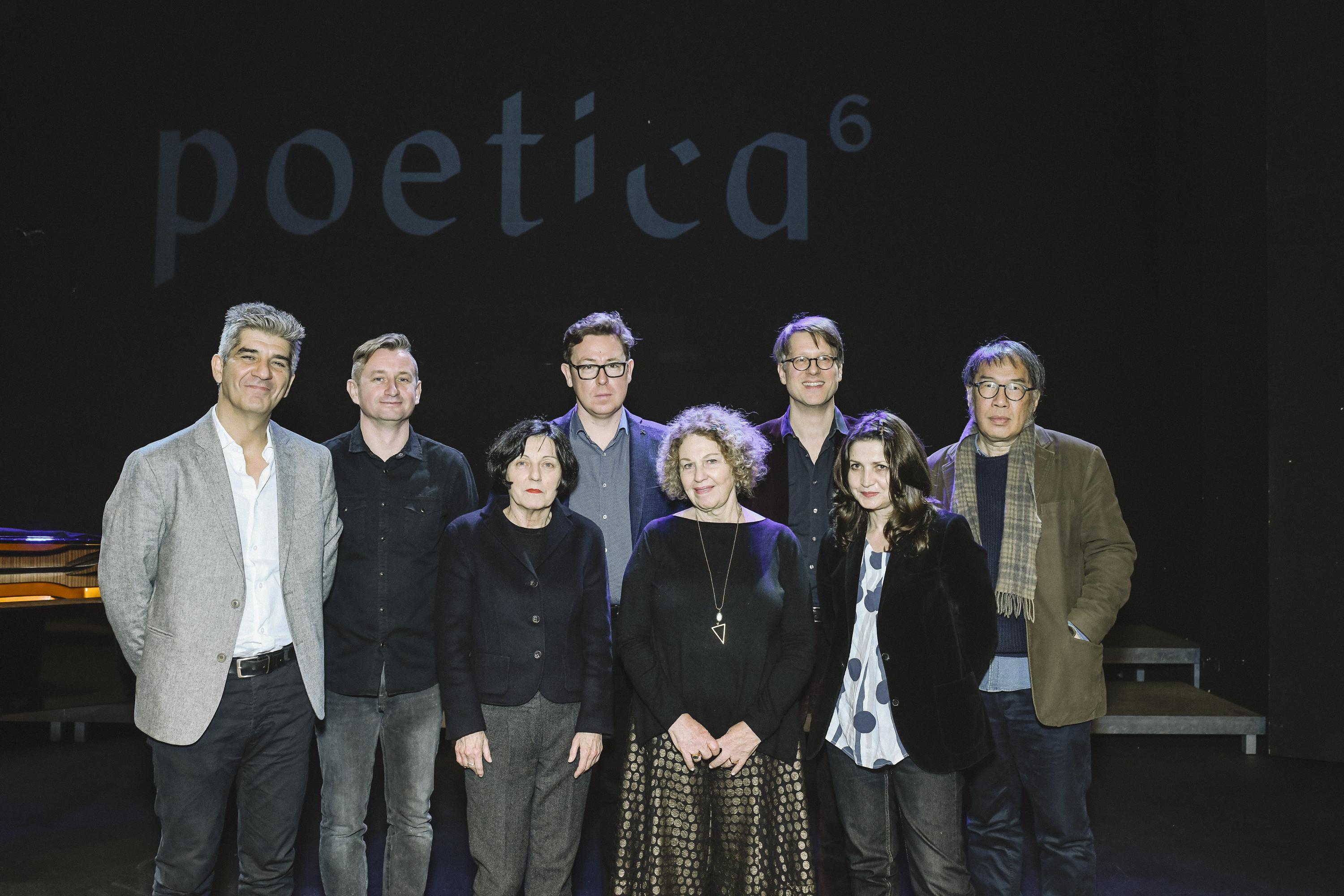Gruppenbild mit den AutorInnen der Poetica 6
